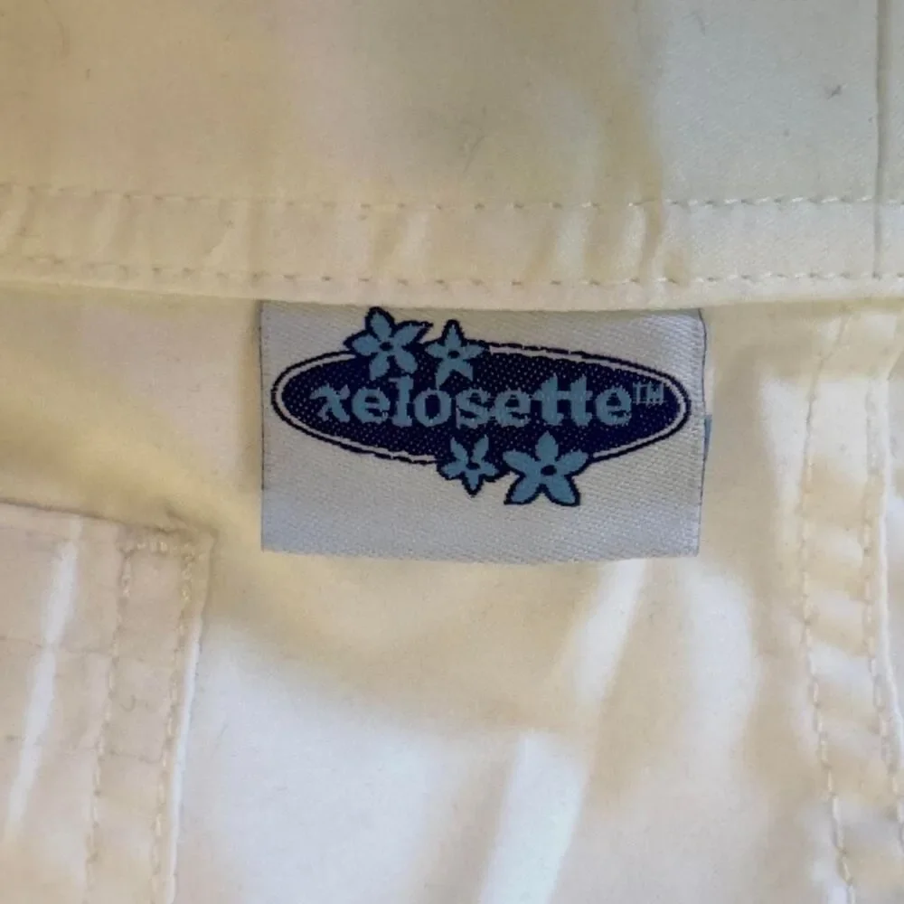 Xelosette Solid White Lace-Up Board Shorts (Size 14)